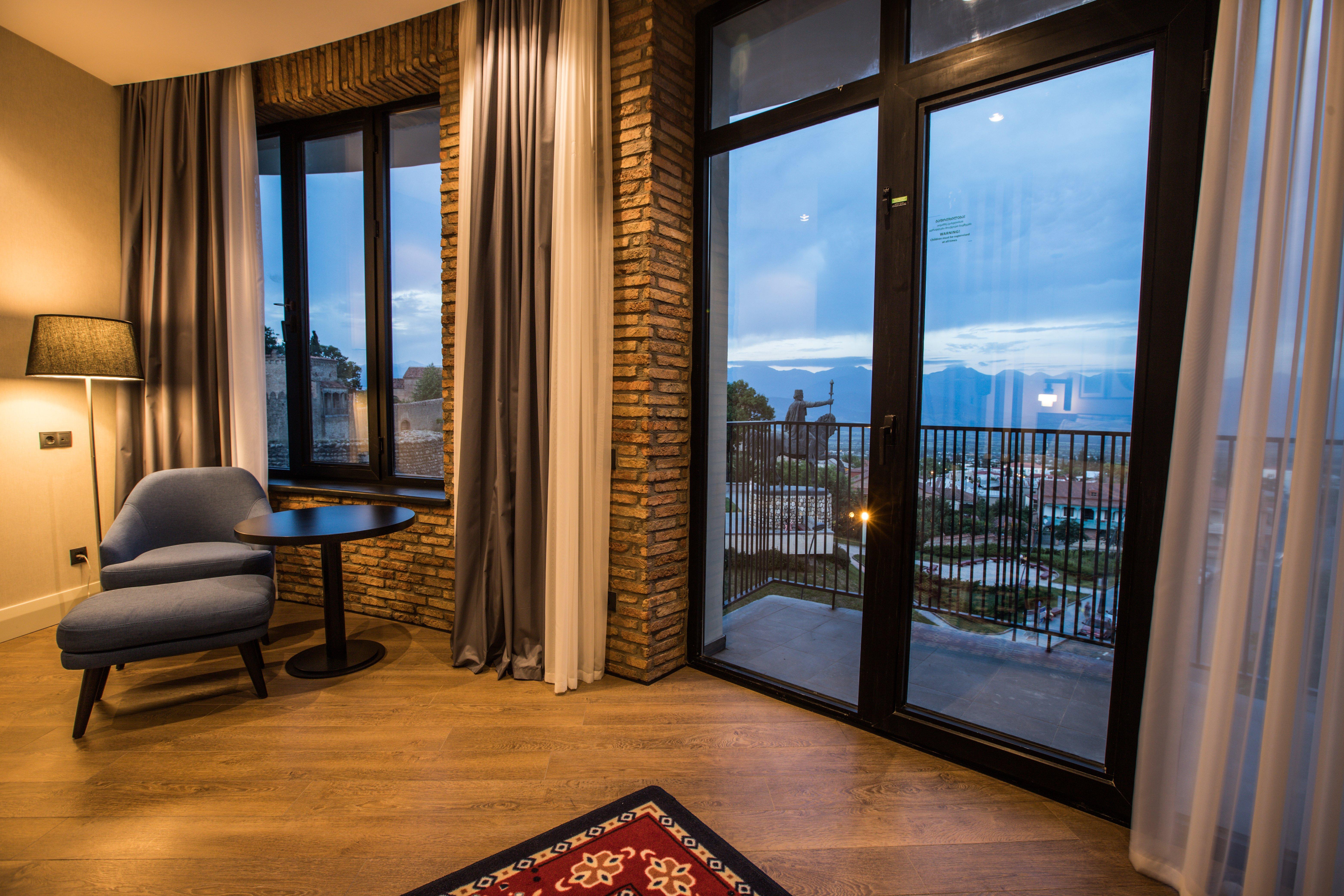 Holiday Inn Telavi By Ihg Ngoại thất bức ảnh
